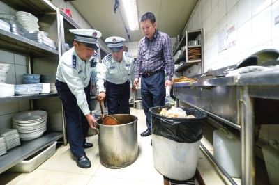 北京集中整治餐厨垃圾 包括废弃油脂回收等内容