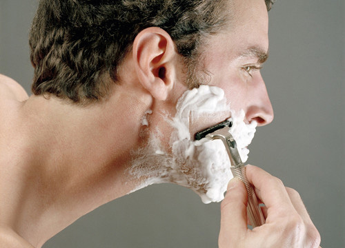 男人两个时间不要刮胡子