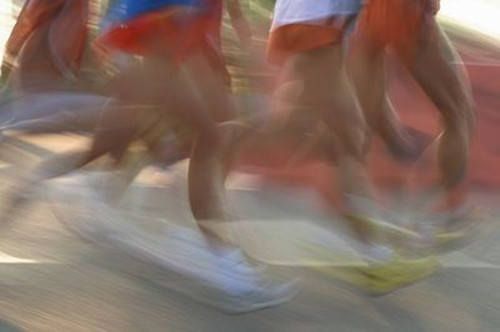 中国马拉松1.2万人受伤登《时代周刊》