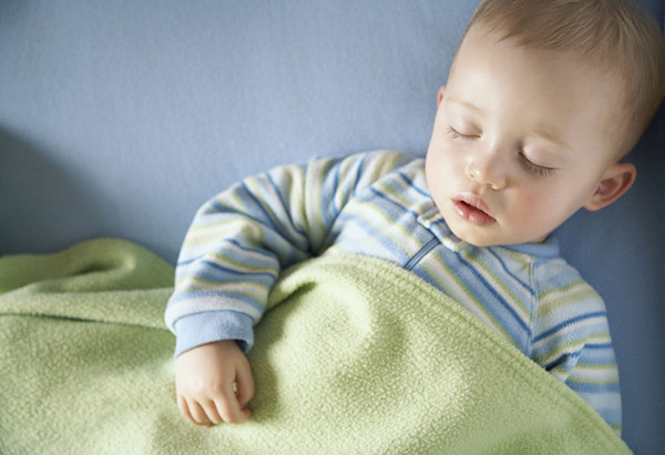 孩子睡觉磨牙的五大原因及解决方法
