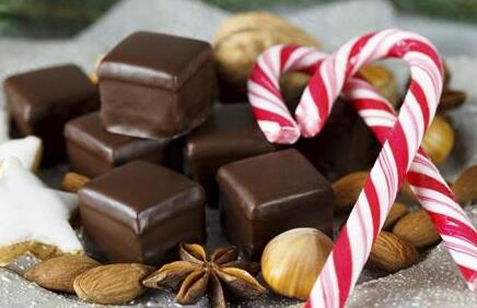 孩子们爱吃的健达巧克力 被曝含矿物油成分可能会致癌