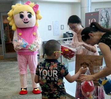 中国小患者美医院庆康复 跨境医疗资源流动加速
