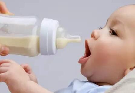 食药监总局出台婴幼儿配方乳粉产品配方注册新规