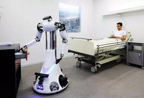 机器人成功为患者置换髋关节