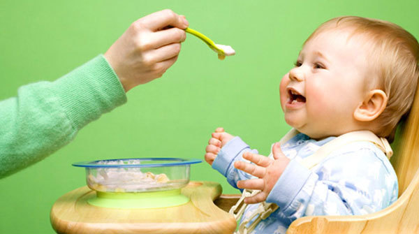 宝宝两岁前如何吃辅食